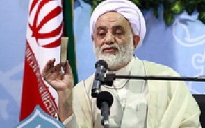 برای ترویج نماز فقط نباید پشت میز نشست و دستور داد