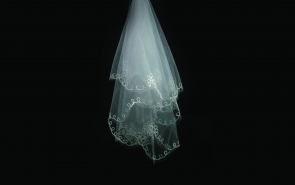 دختر خانم بی‌حجاب مریخی نیست!