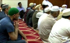مبارزه رهبران مسلمان انگلیس با افراط‌گرایی به صورت آنلاین