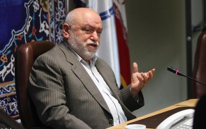 استادولی: با ترجمه بدون شرح مخالفم/ گنزالس: اشتباهات ترجمه‌های اسپانیایی تصادفی نبودند