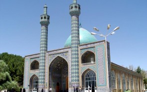 زیرساخت‌های لازم جهت ارائه خدمات به گردشگران مذهبی فراهم نیست