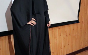 شو حجاب و عفاف آملی!