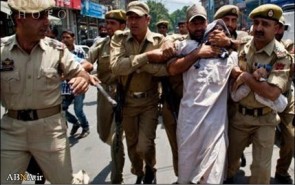 طراحی کاراکتر تروریسیت برای مسلمانان هند٬ در مانور نظامی