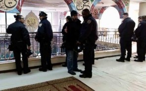 پلیس نیویورک در مسجد بروکلین با اسلام آشنا می‌شوند