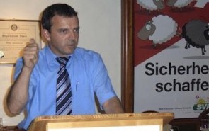 سیاستمدار سوئیسی خواستار ممنوعیت پذیرش مهاجران مسلمان شد