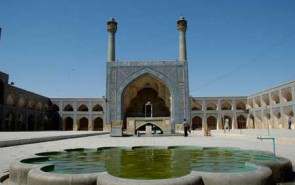 آیا می توان مسجد را سرمنشا تمدن سازی در اسلام دانست؟