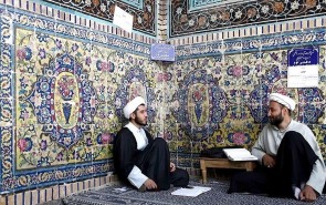 چرا طلاب شهریه می گیرند؟