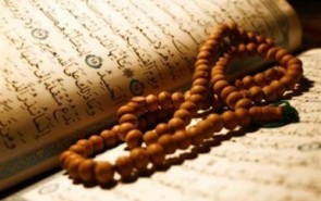 چرا بسیاری از مردم به آئین‌های مذهبی بیش از اصل دین توجه می‌کنند؟