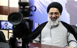 چرا امام قانع شدند روحانیون عهده‌دار مسائل اجرایی شوند