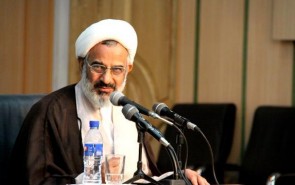 وظیفه روحانیت در هر برهه از زمان متفاوت است