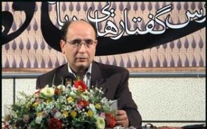 ارائه «در جدال با خویشتن» در نمایشگاه کتاب/ ادبیات دینی جهت‌دار نیست