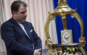 شرایط برگزاری نمایشگاه قرآن مناسب نیست/ نمایش دو قرآن مطلا در برج میلاد