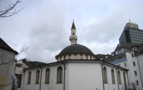 کتاب‌های مسجدی در غرب آلمان به آتش کشیده شد