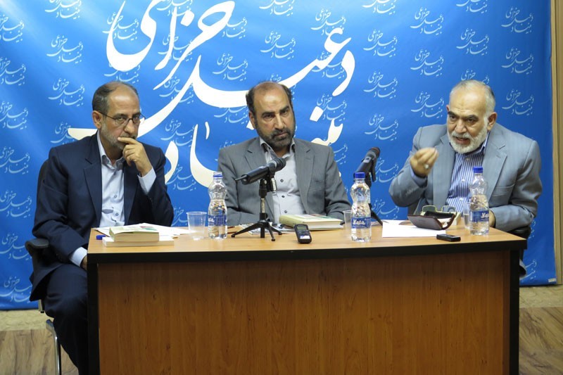 اسفندیاری: جای خالی بسط نظریه «تفسیر باطنی و معنوی از قیام امام حسین (ع)» در کتاب دیده می‌شود/ غفاری: اقدام امام حسین (ع)، معجزه عقلی است