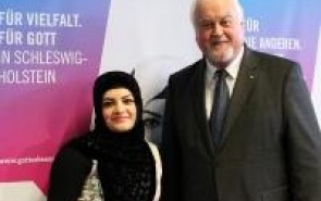 جمع‌آوری امضا برای حمایت از کمپین «بازگشت به معنویت» در آلمان