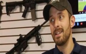 تخفیف به خریداران سلاح در آمریکا برای کشتن مسلمانان